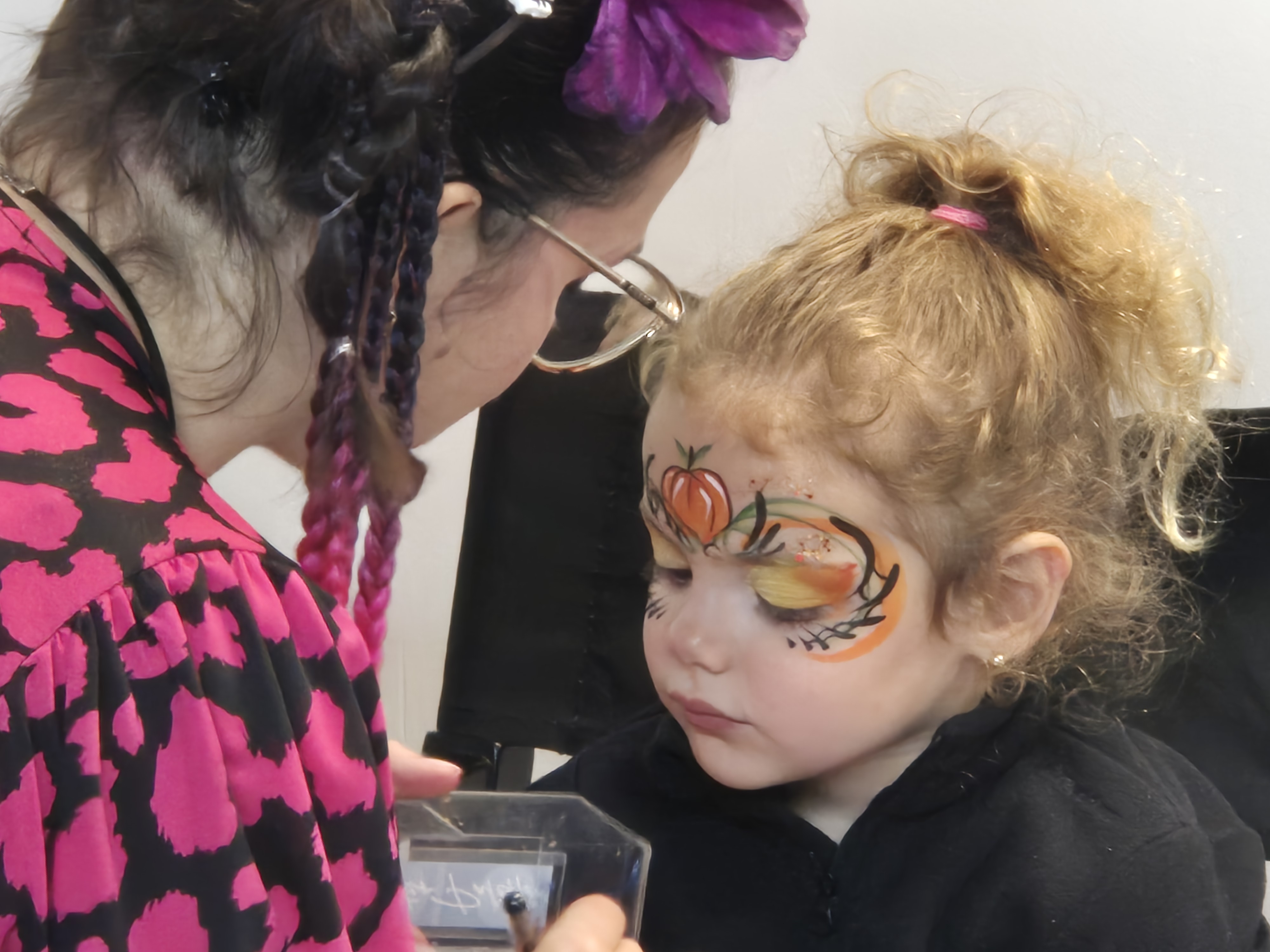 une photo montrant Amandine pendant une prestation